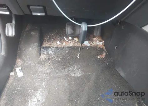 2011 Ford Escape Xlt z USA, uszkodzony, nr VIN 1FMCU0D76BKB89698